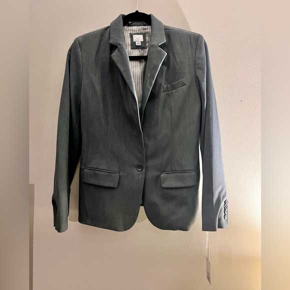 Blazer - Picture 1 of 4